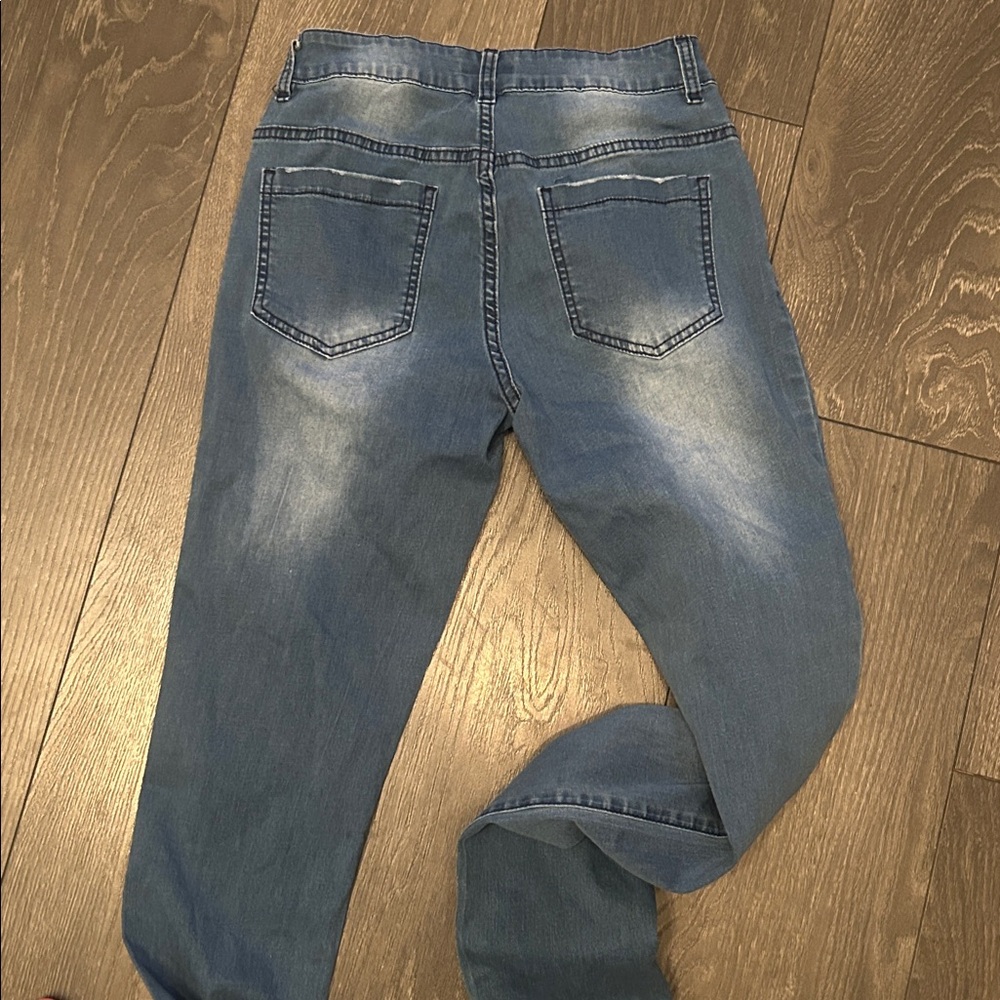 Floral Embroidered Skinny Jeans - Picture 6 of 6